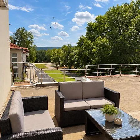 Propolis Guest * Momčilgrad